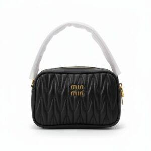 Min Min  black Sling Bag