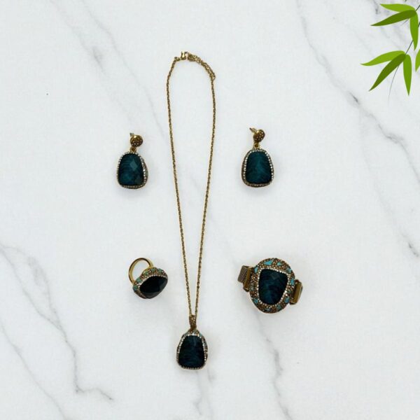 Natural Green Stone Necklace Set