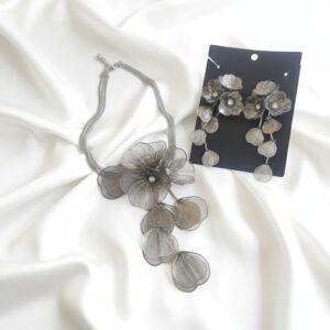 Silver Floral Mesh Necklace