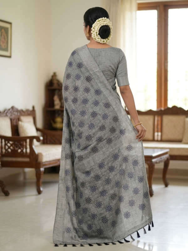 Elegant Floral Motif Linen Cotton Saree